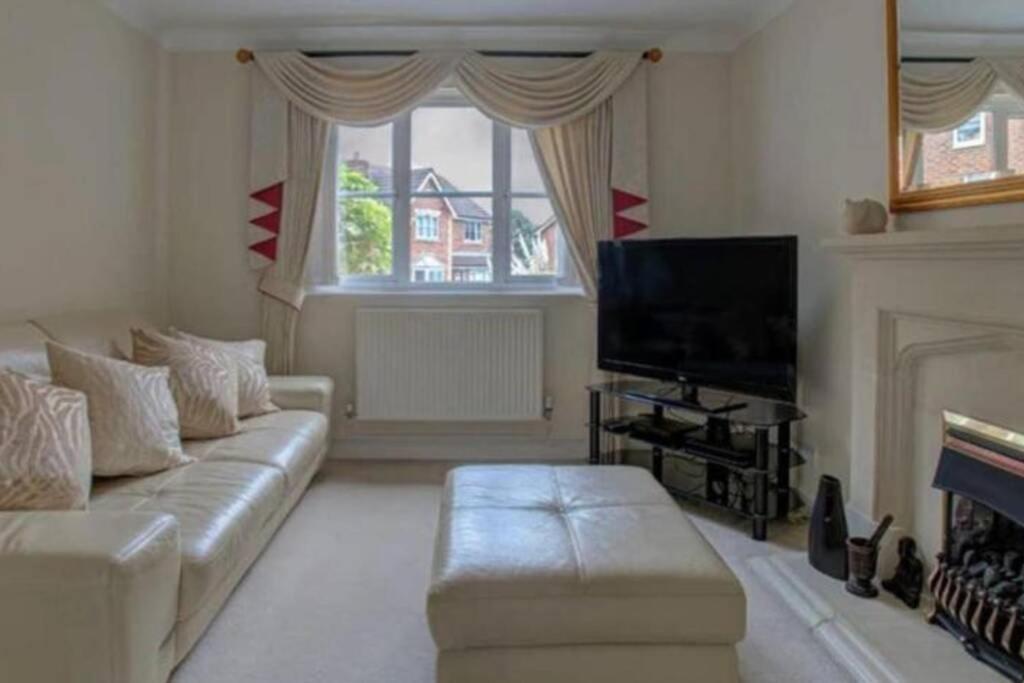 Luxury 4 Bedroom House Manchester Esterno foto
