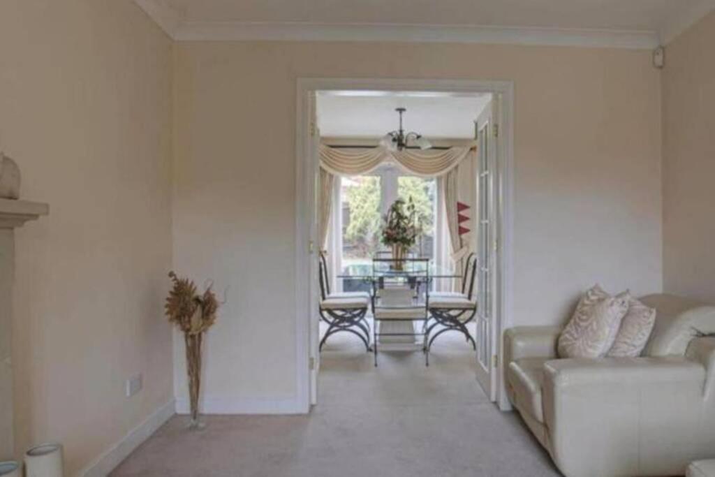 Luxury 4 Bedroom House Manchester Esterno foto
