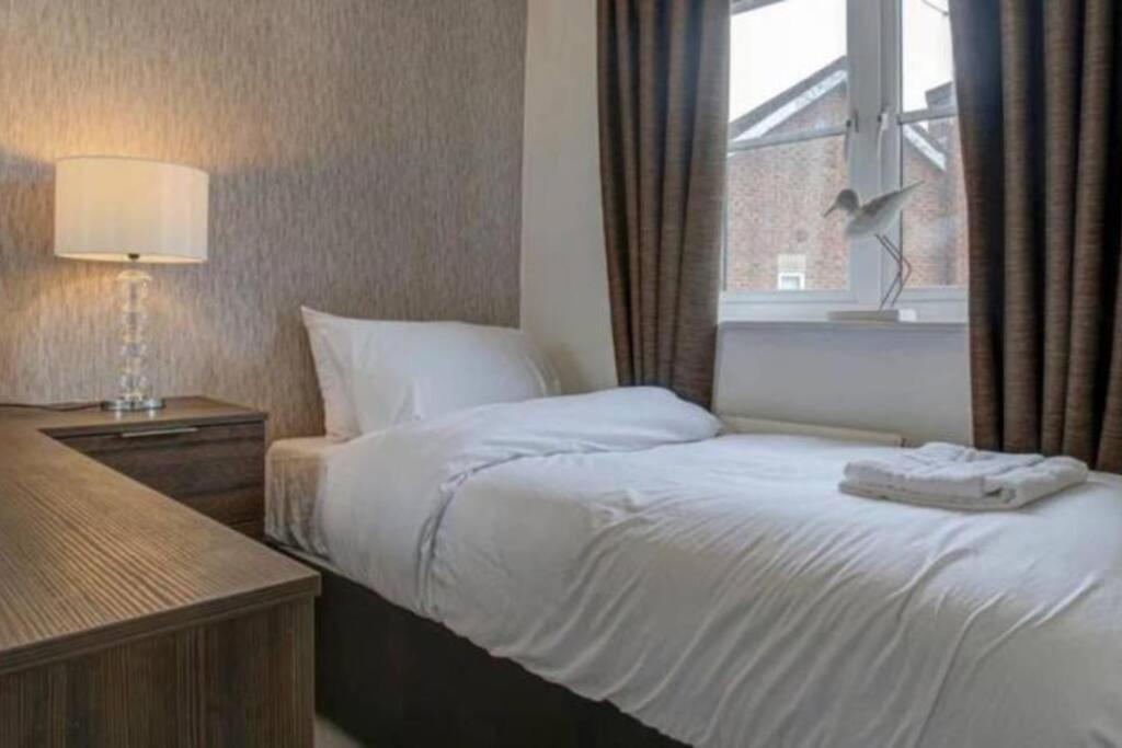 Luxury 4 Bedroom House Manchester Esterno foto