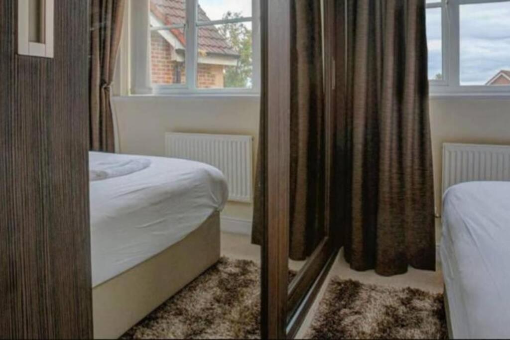 Luxury 4 Bedroom House Manchester Esterno foto